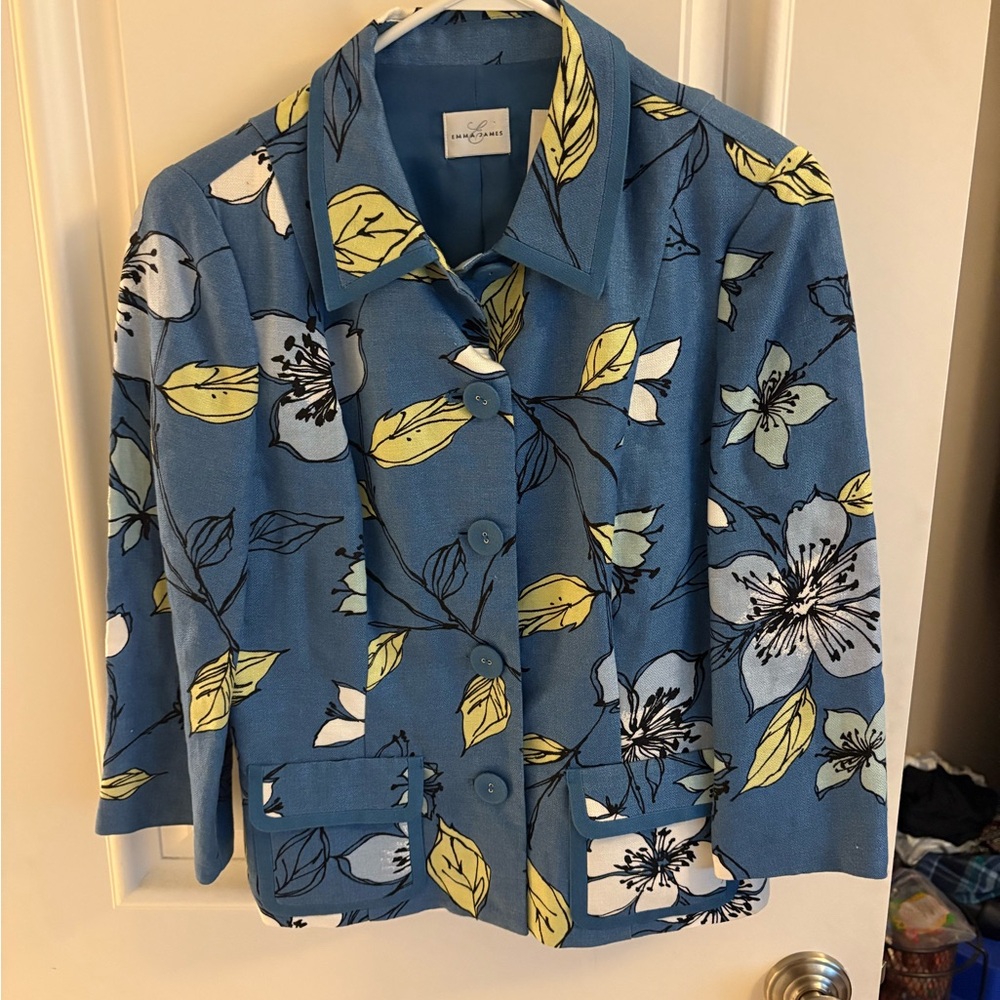 Emma James blue and yellow floral
Blazer